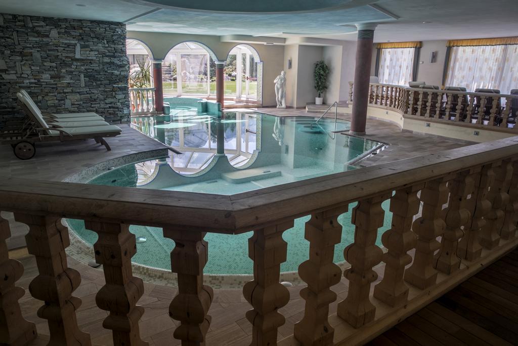 Hotel Gran Paradiso San Cassiano  Buitenkant foto